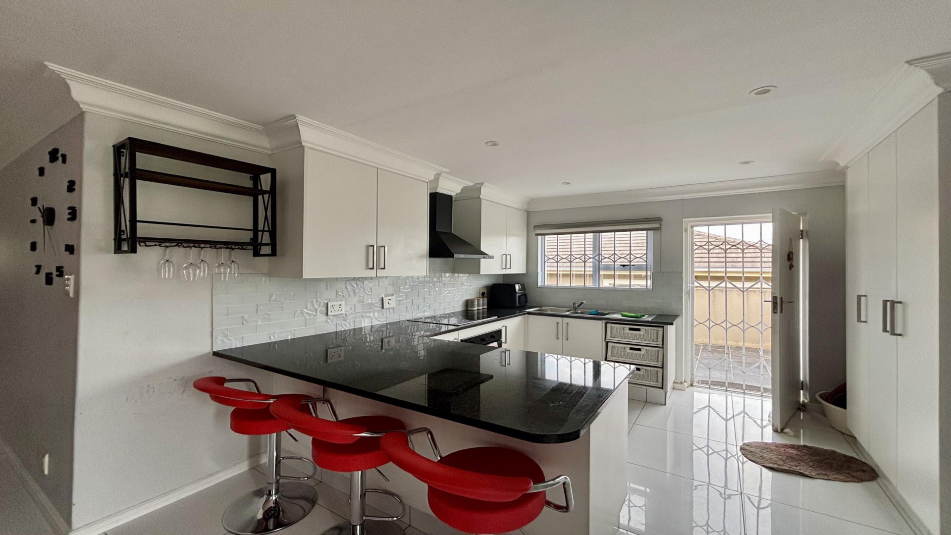 Kitchen of property in Gonubie