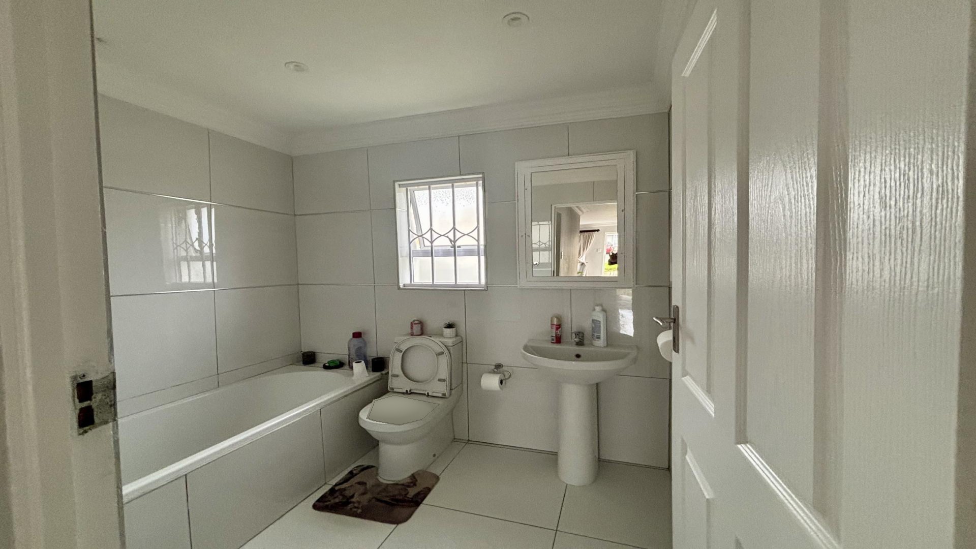 Bathroom 1 of property in Gonubie