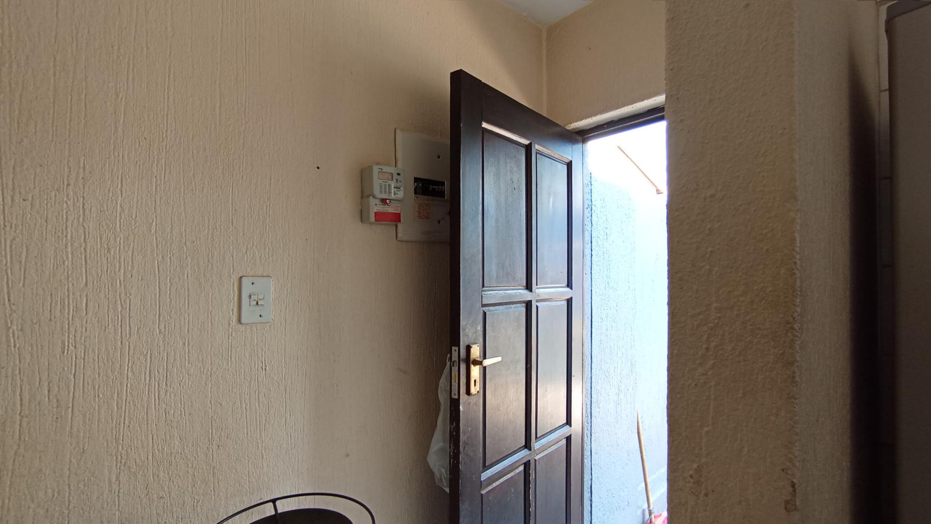 Kitchen - 8 square meters of property in Ferndale - JHB