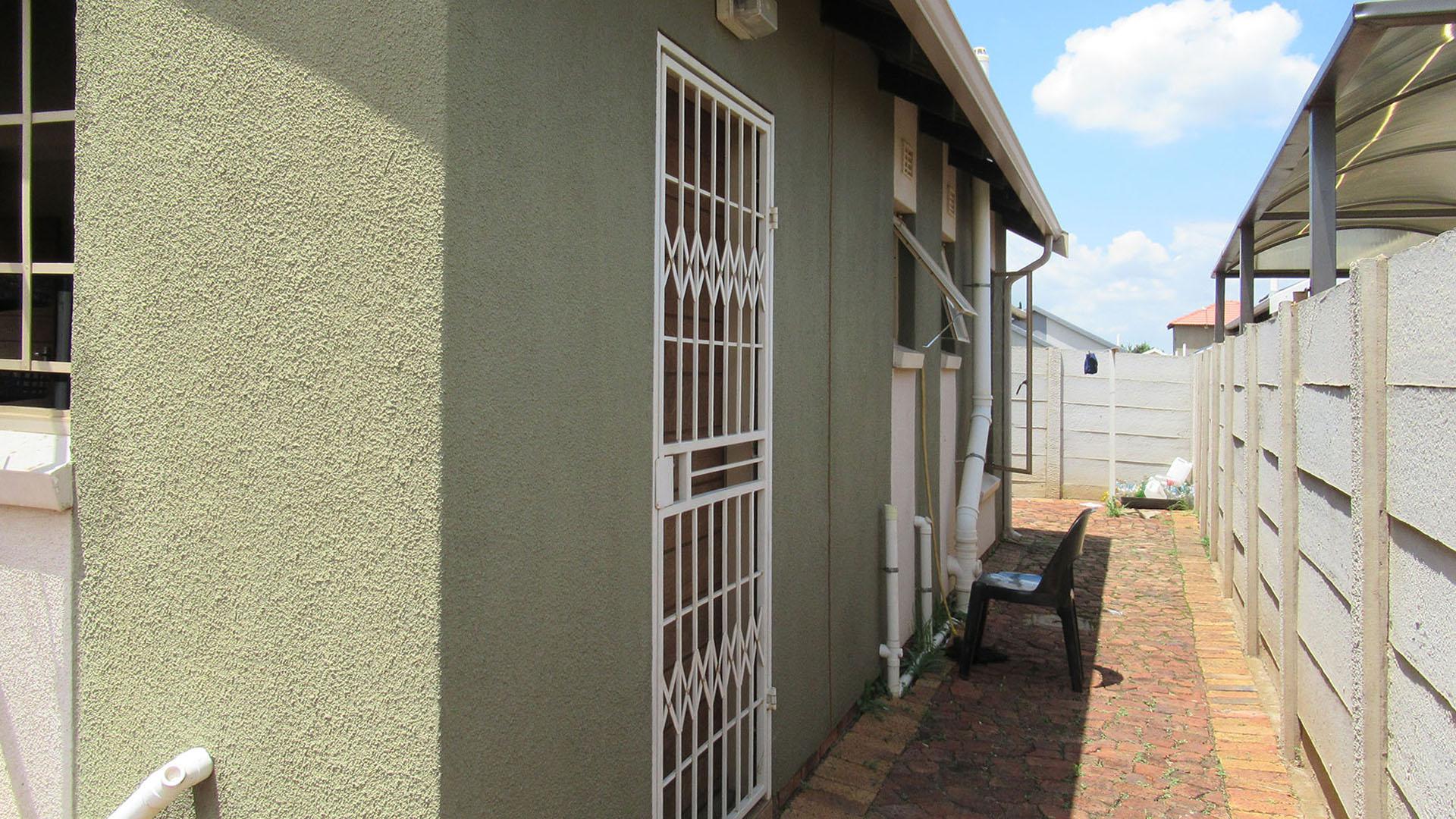 Backyard of property in Watervalspruit