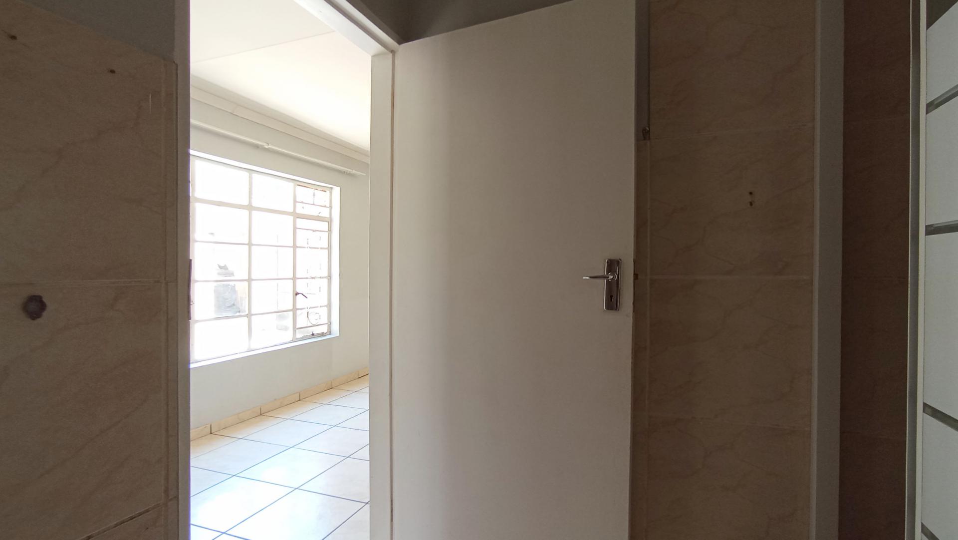 Bathroom 1 - 20 square meters of property in Orange Grove