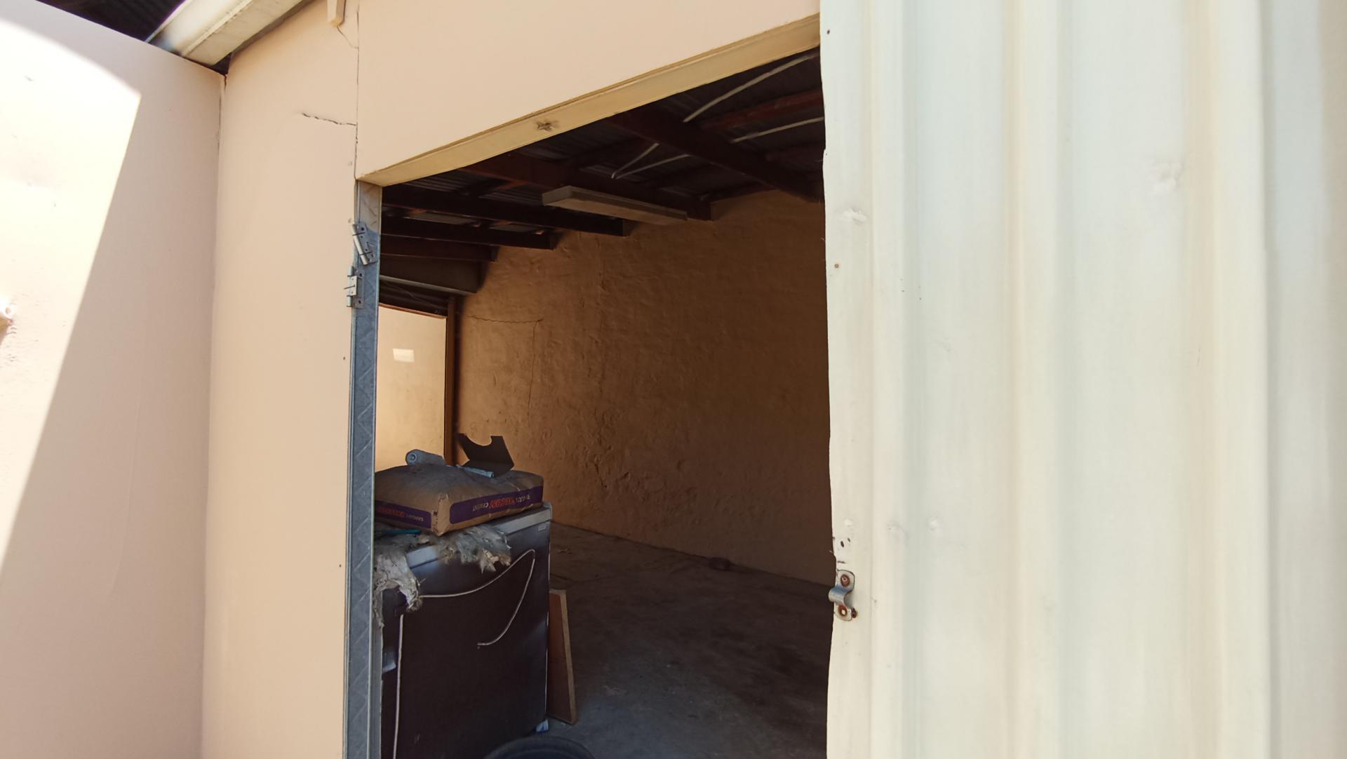 Spaces - 26 square meters of property in Orange Grove