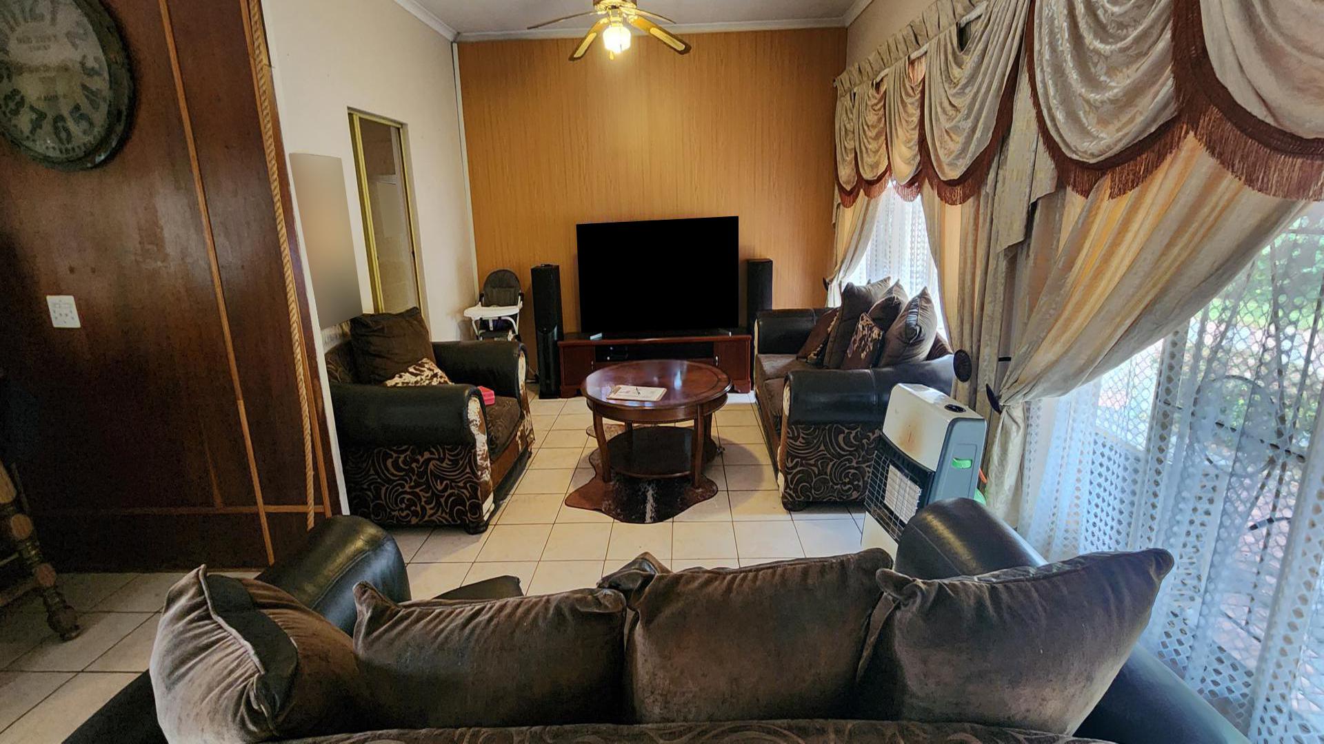 Lounges of property in Orkney