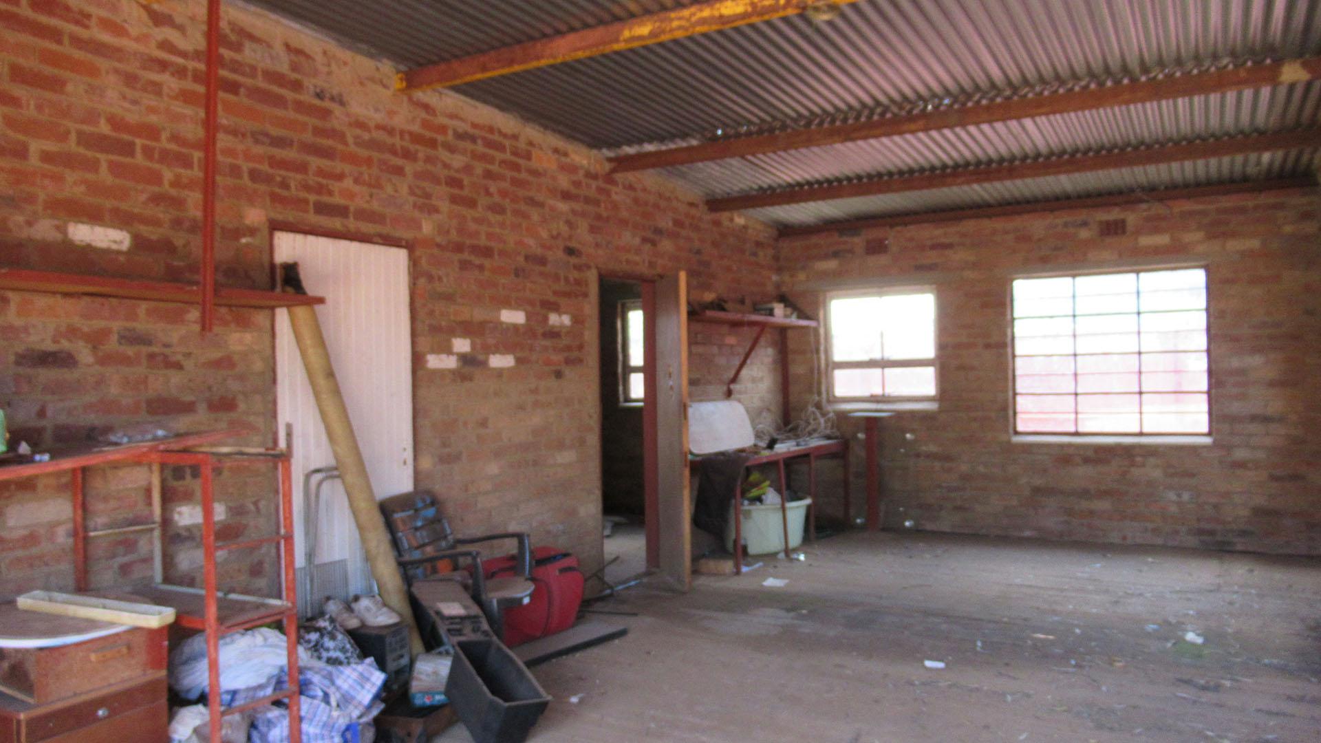 Spaces - 8 square meters of property in Welverdiend