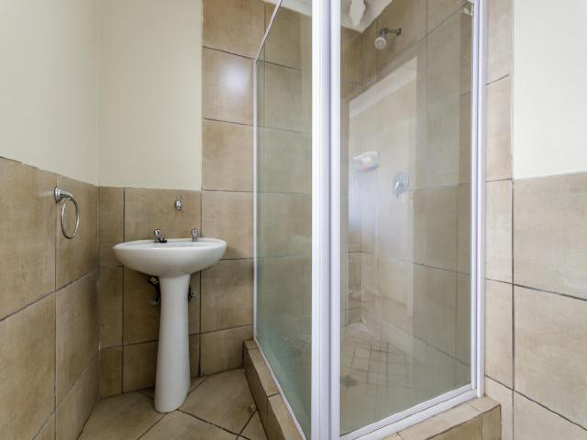 Bathroom 2 of property in Albertsdal