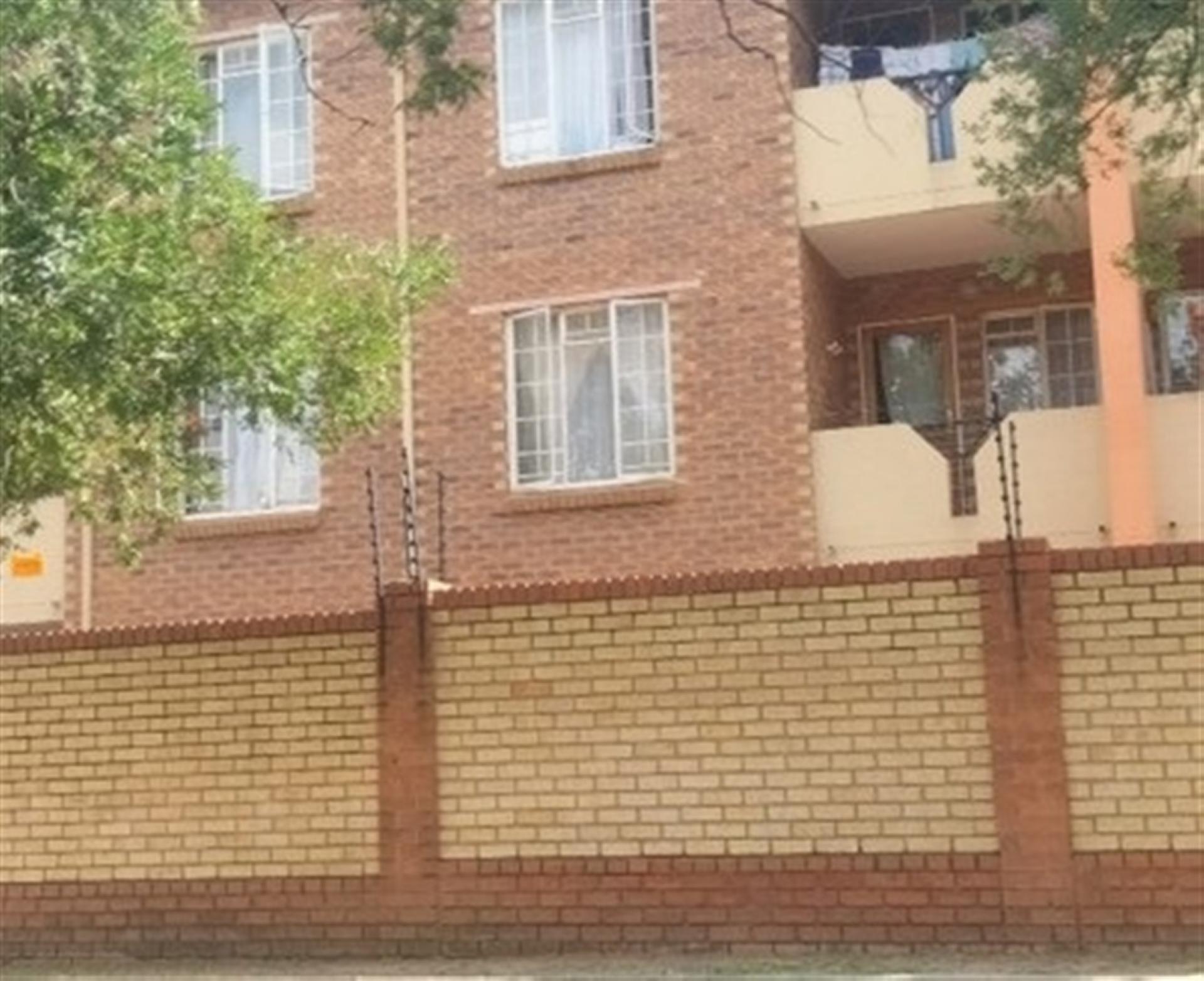 Front View of property in Comet