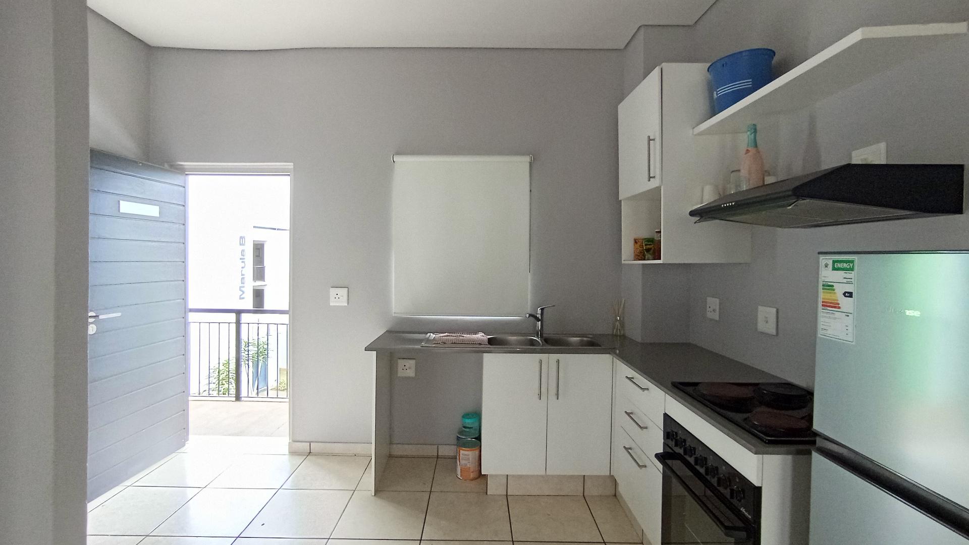 Kitchen - 10 square meters of property in Ballitoville