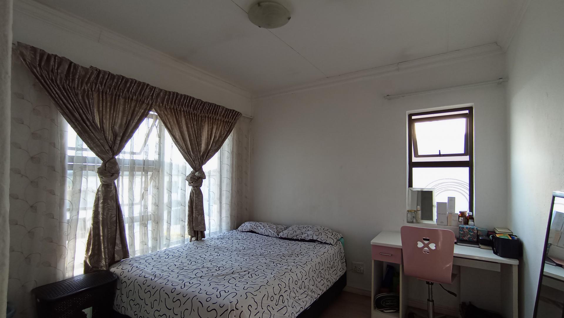 Bed Room 3 - 12 square meters of property in Needwood