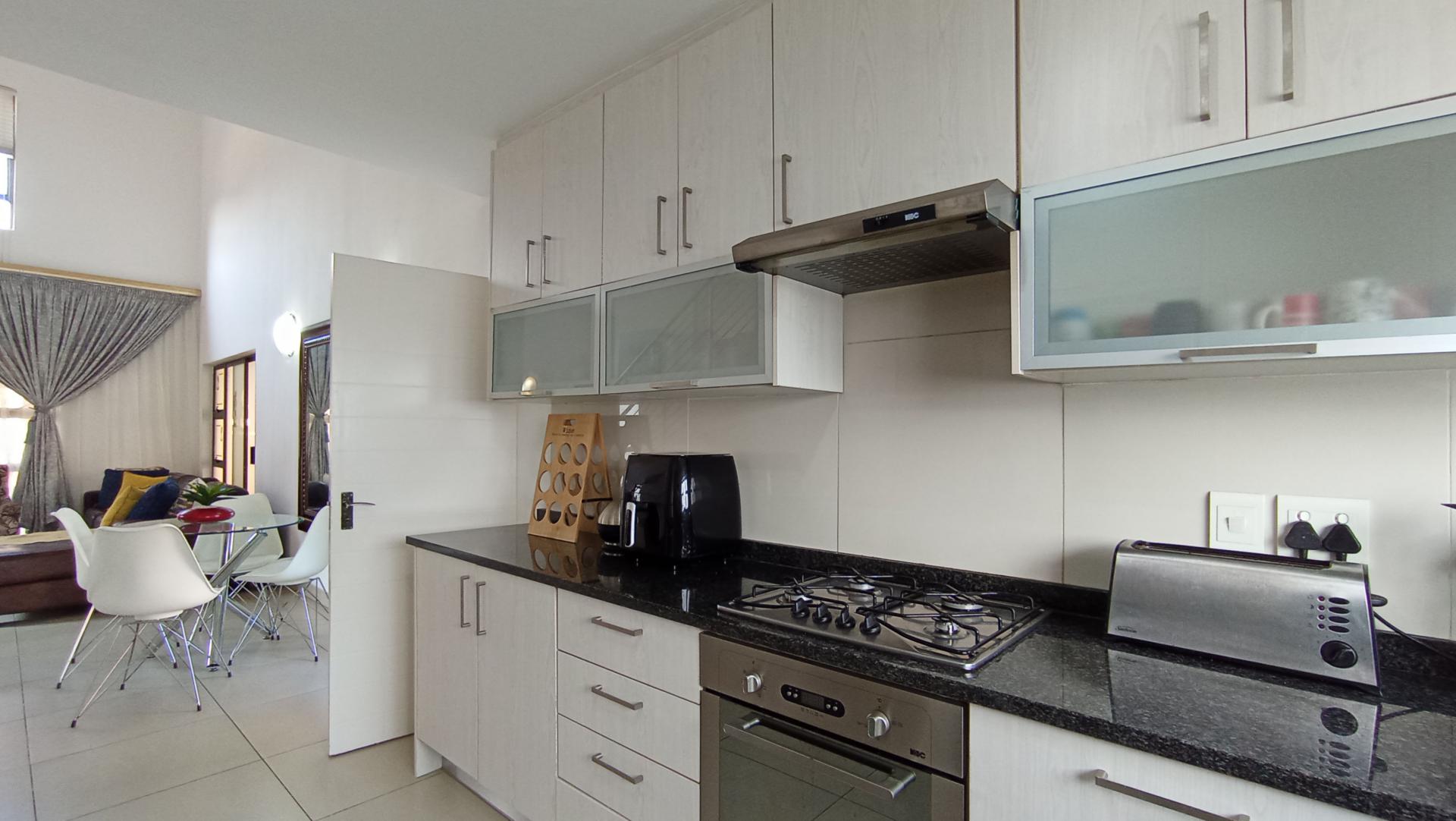 Kitchen - 11 square meters of property in Needwood