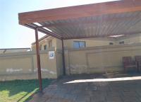 Front View of property in Dawn Park