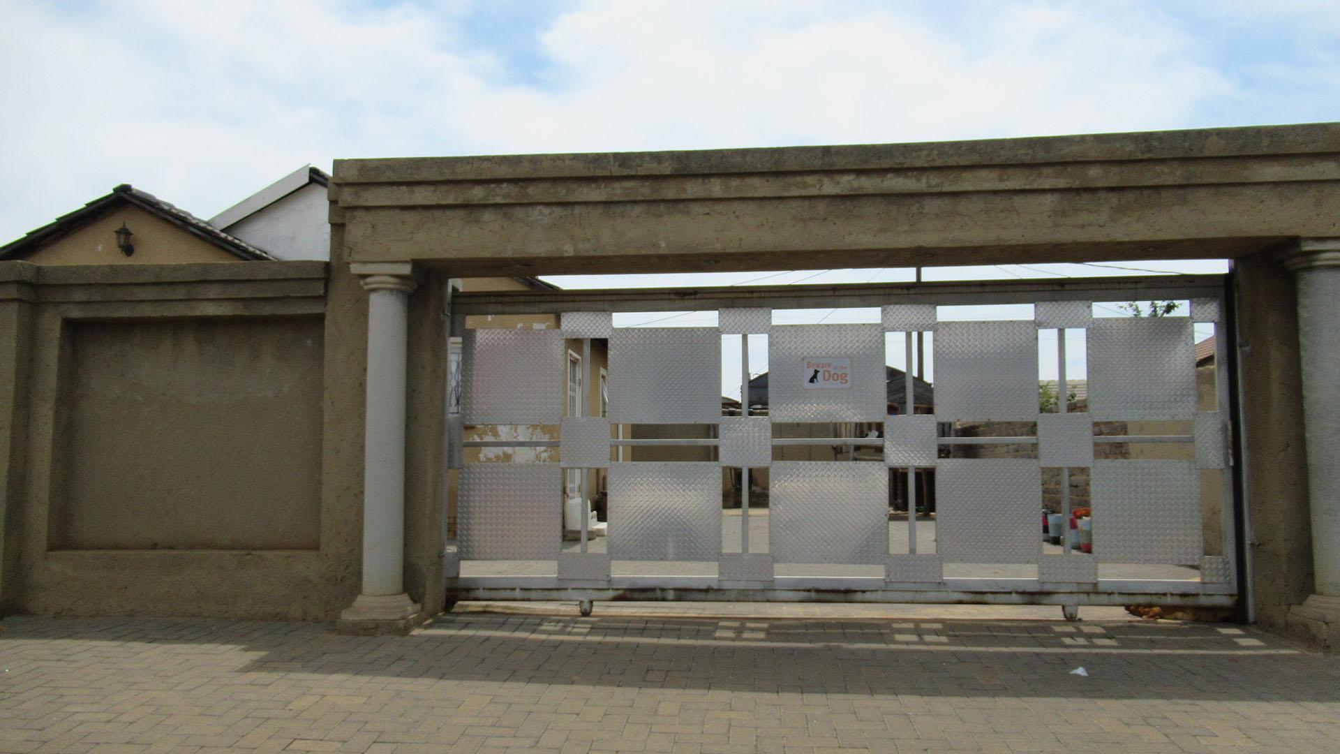Front View of property in Evaton