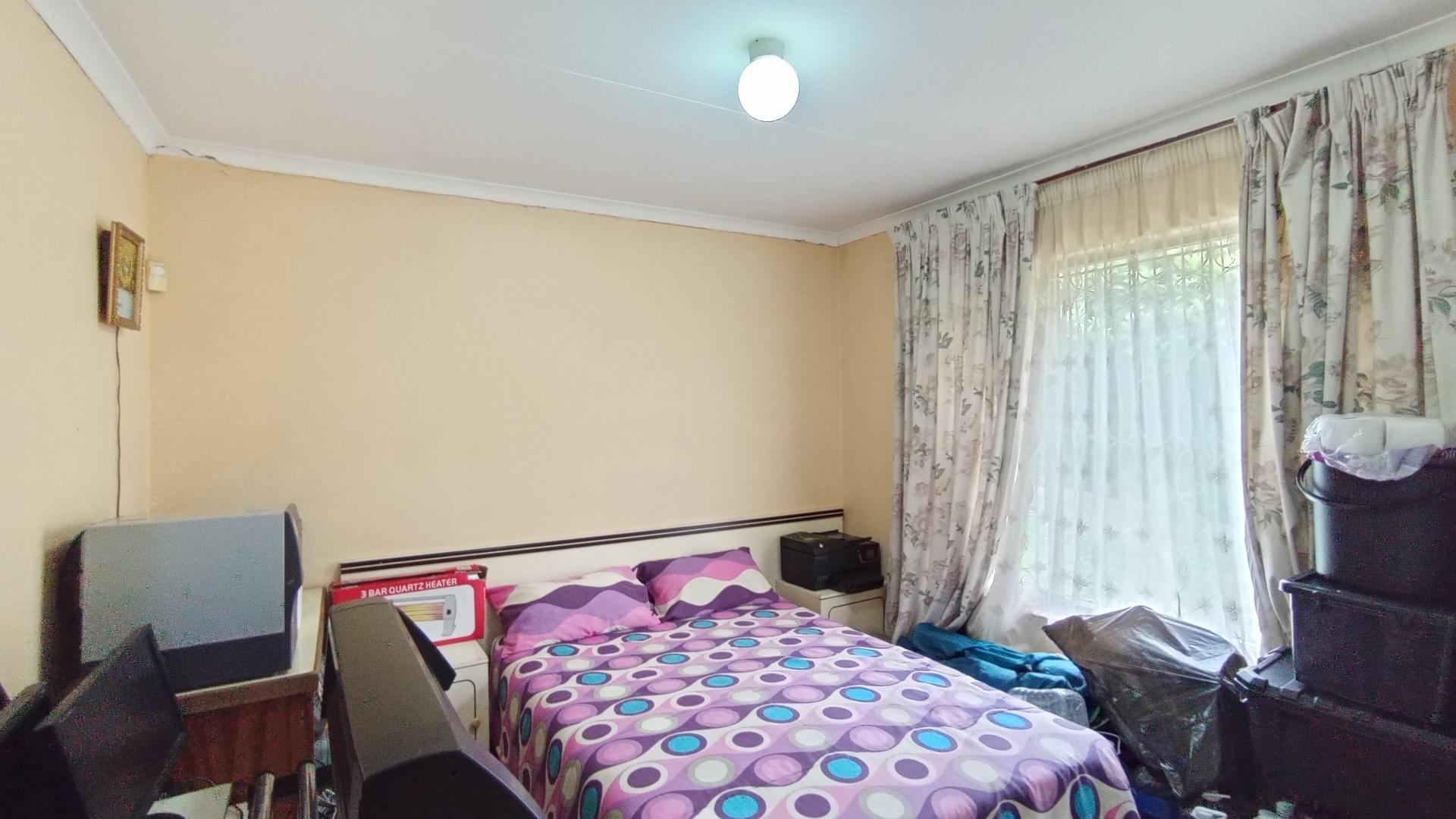 Bed Room 3 - 15 square meters of property in Verulam 