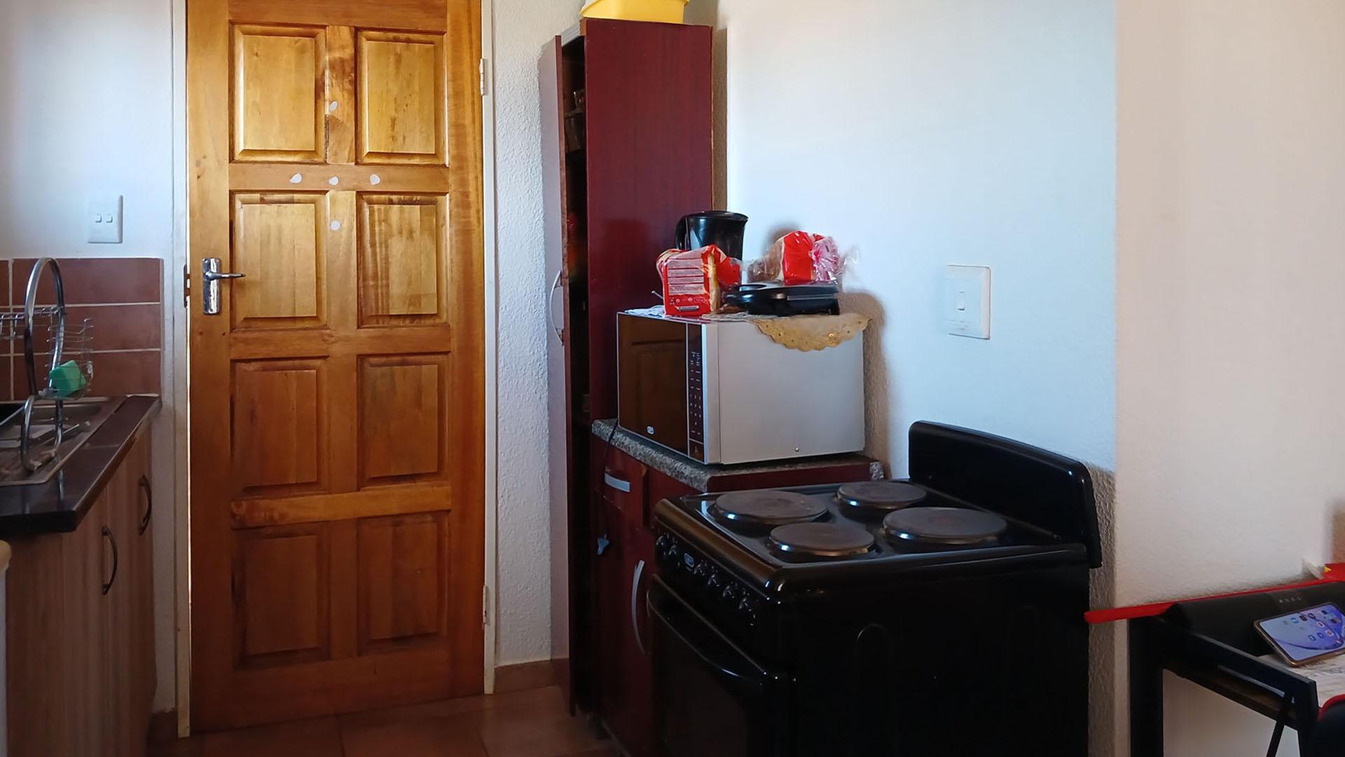 Kitchen - 4 square meters of property in Stretford