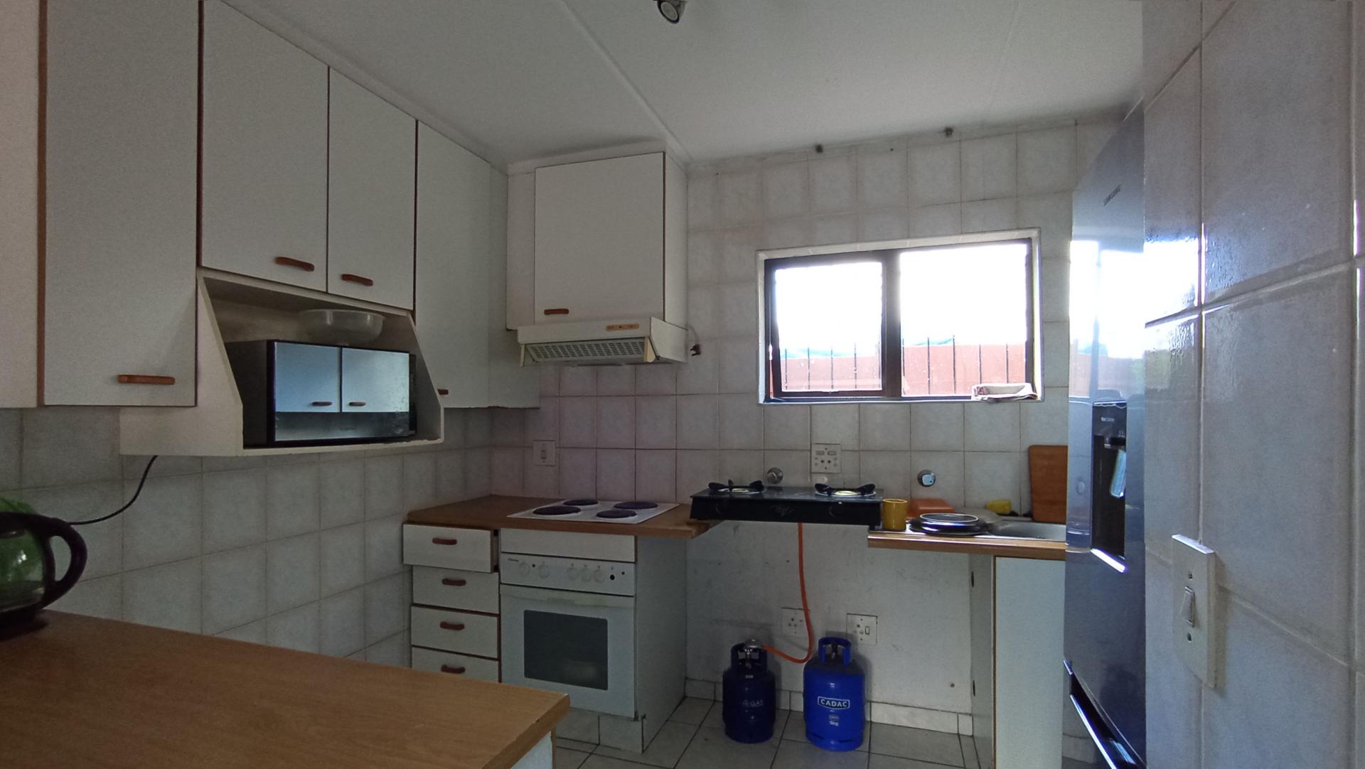 Kitchen - 8 square meters of property in Ferndale - JHB