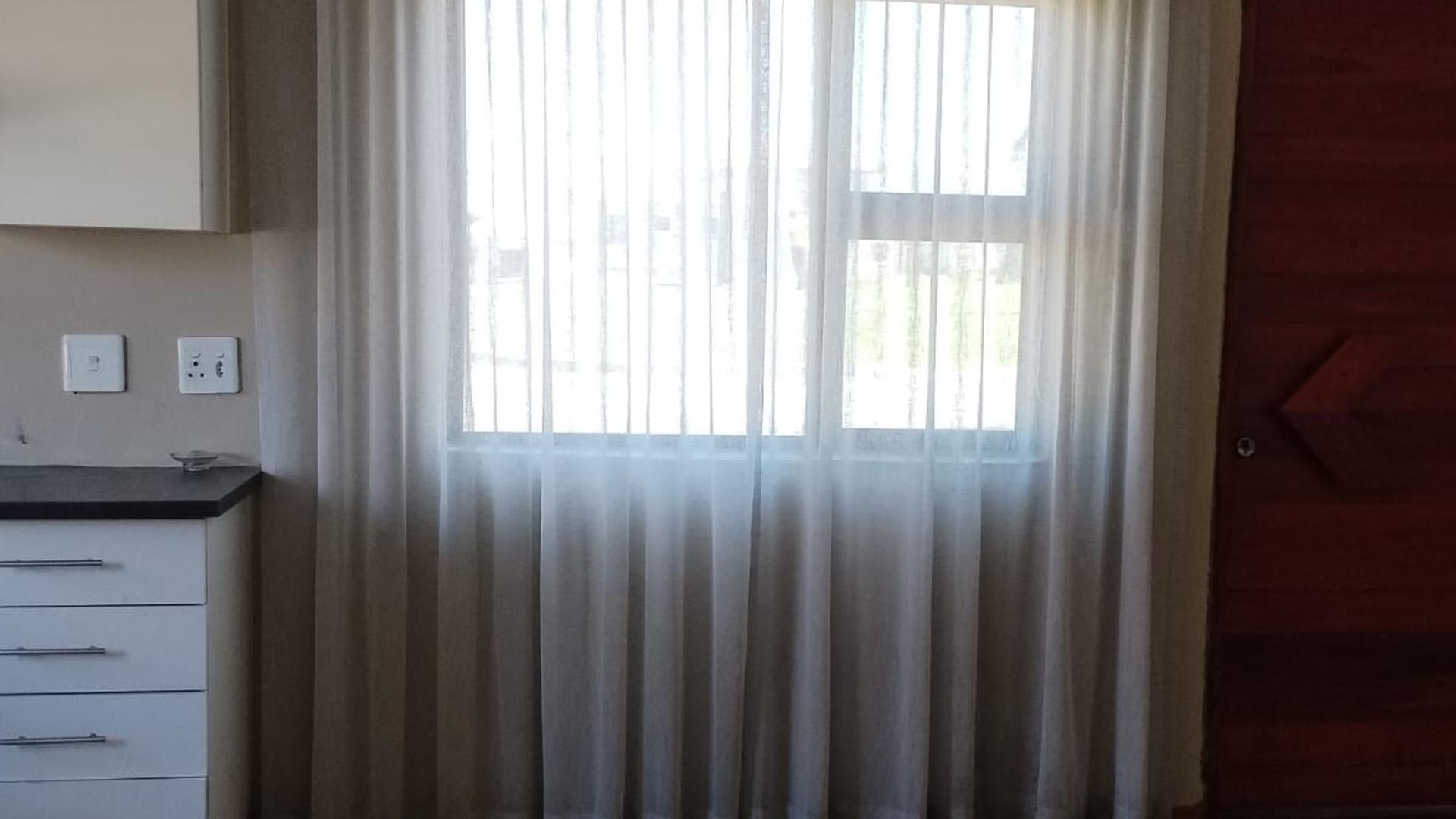 Lounges of property in East London