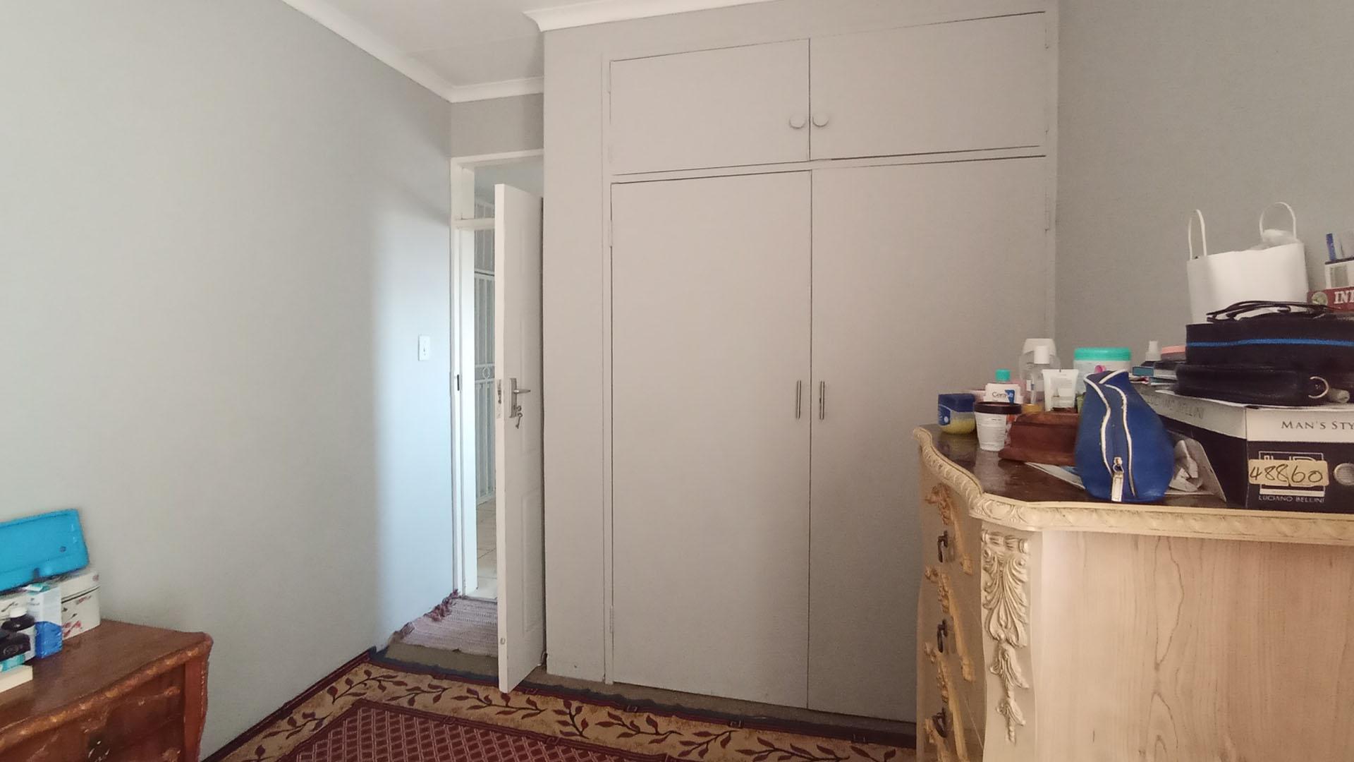 Bed Room 2 - 12 square meters of property in Mountain View