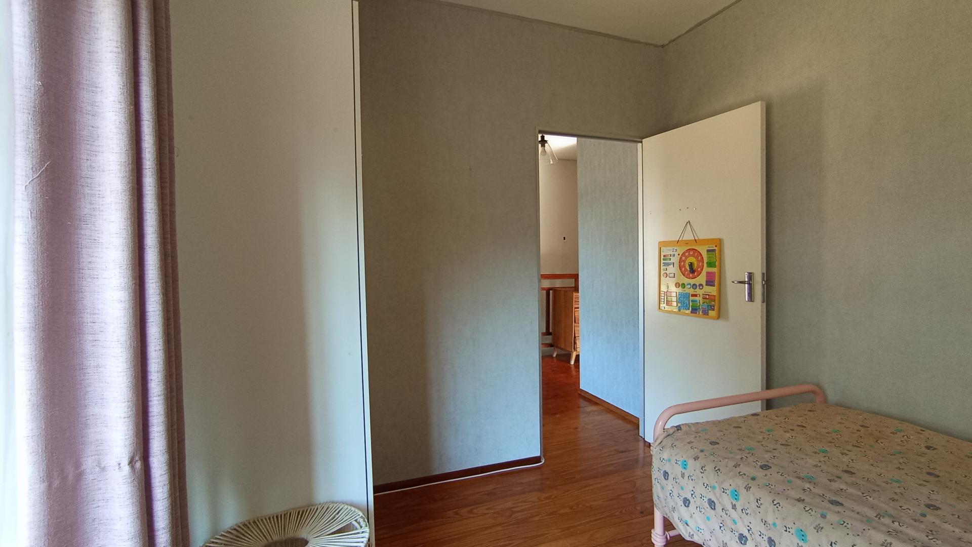 Bed Room 2 - 9 square meters of property in Moreletapark