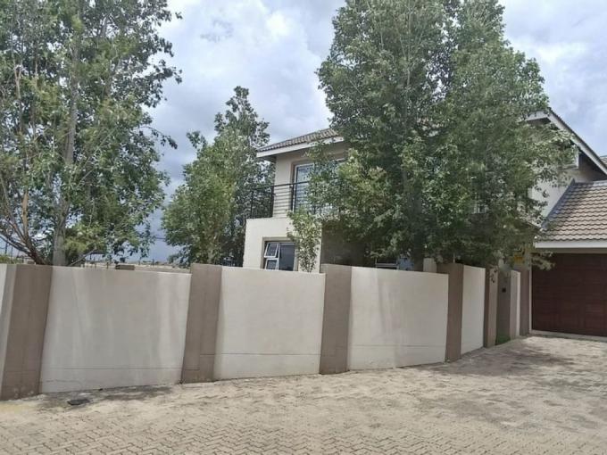 4 Bedroom Simplex for Sale For Sale in Shellyvale - MR658402
