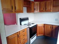  of property in Die Hoewes