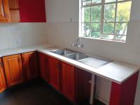  of property in Die Hoewes