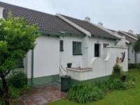  of property in Die Hoewes