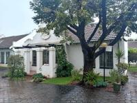  of property in Die Hoewes