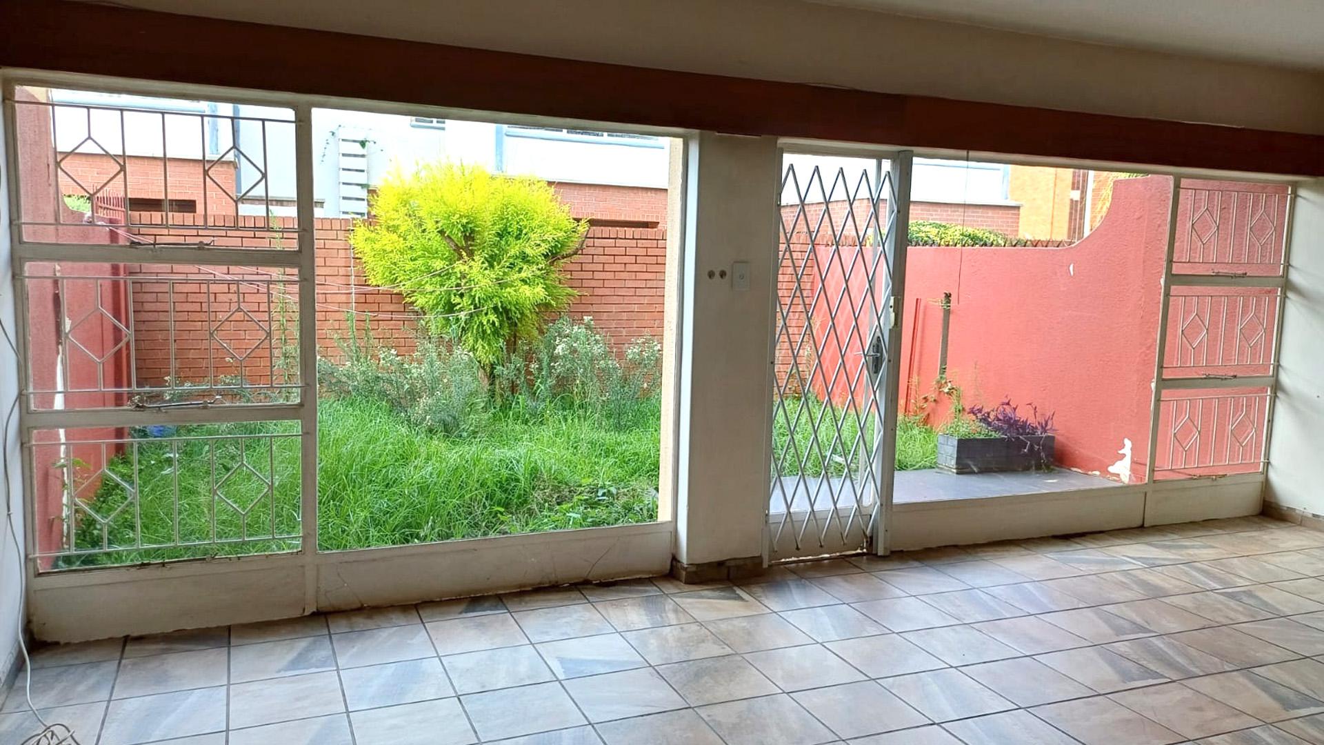 Lounges of property in Potchefstroom