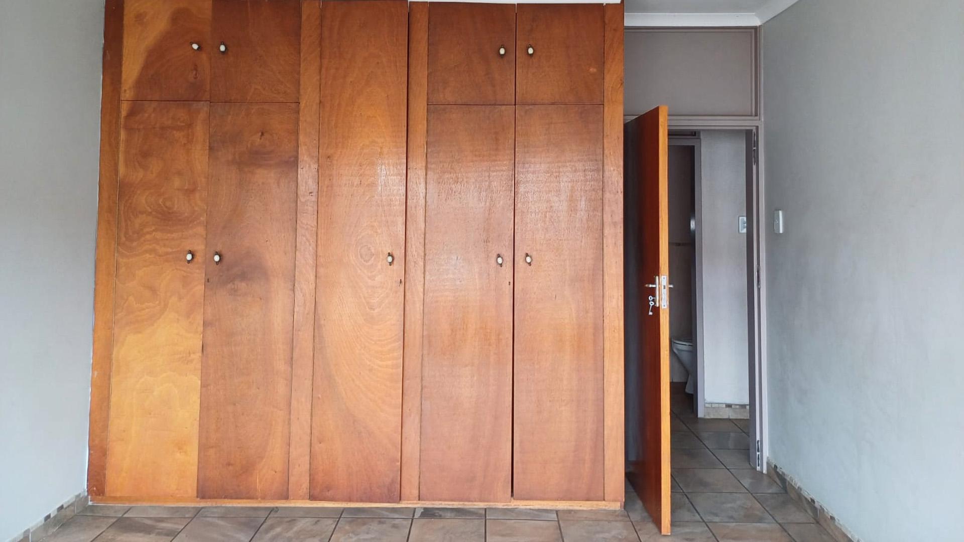 Bed Room 2 of property in Potchefstroom