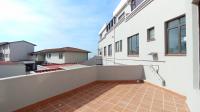 Balcony - 52 square meters of property in Brighton Beach