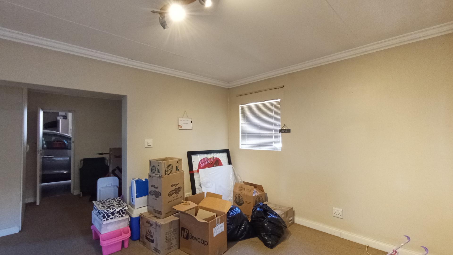 Lounges - 68 square meters of property in Edenburg - Jhb