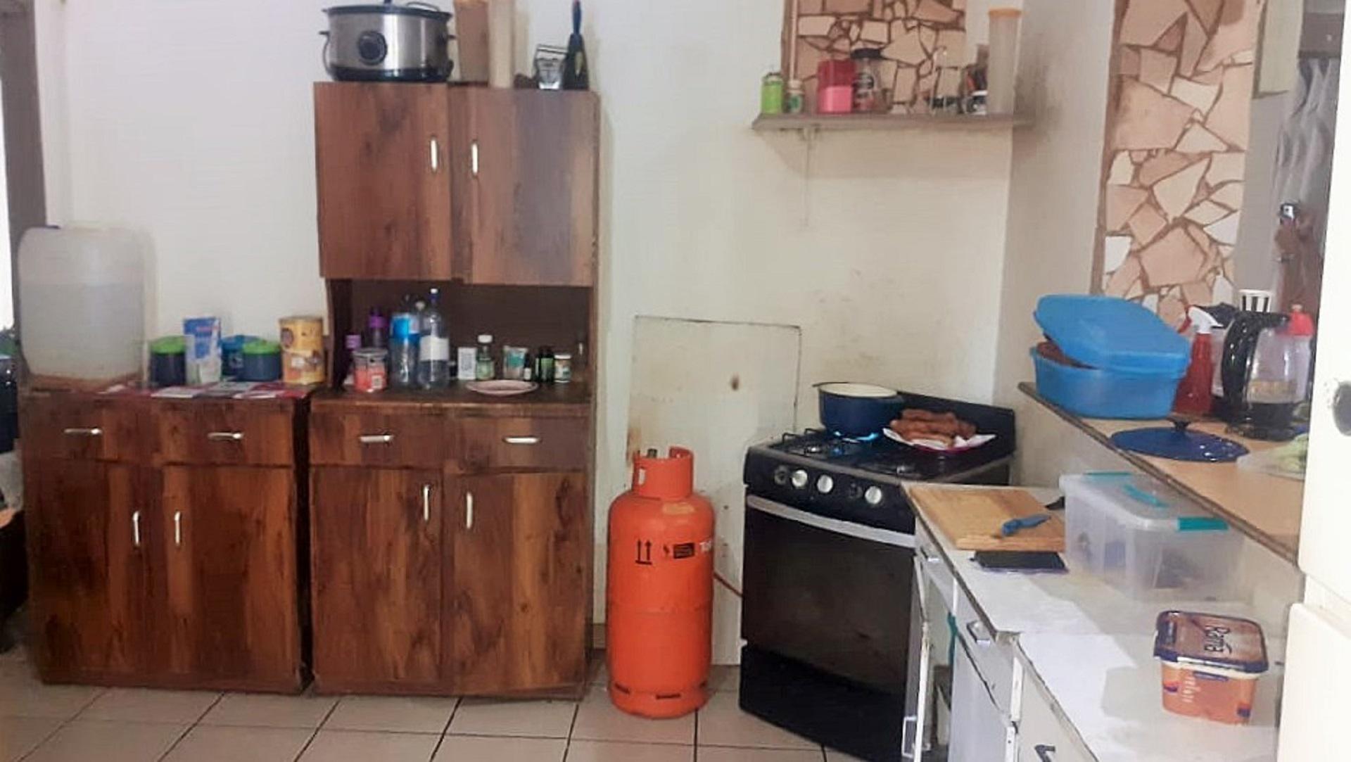 Kitchen of property in Delportshoop