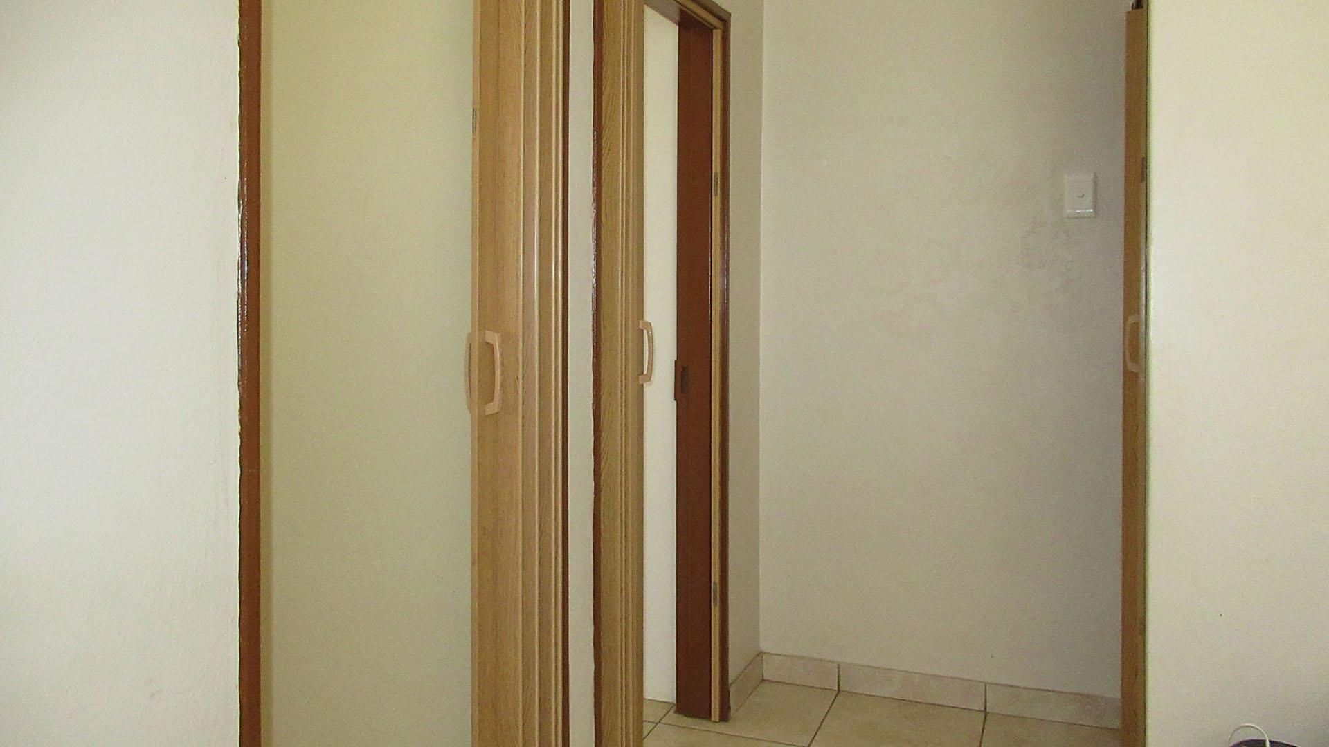 Spaces - 1 square meters of property in Jabulani