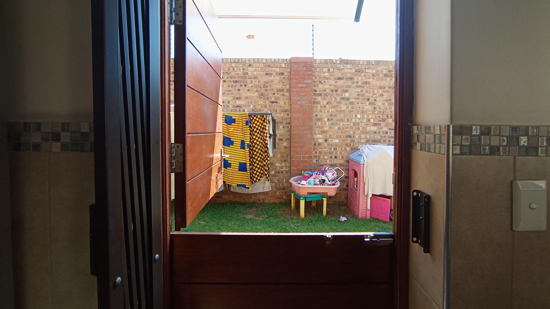 Backyard of property in Equestria