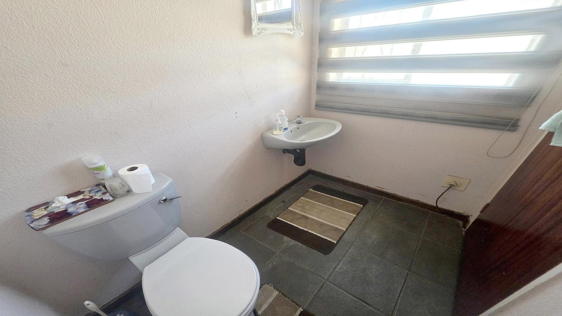 Bathroom 3+ of property in Heidelberg - GP