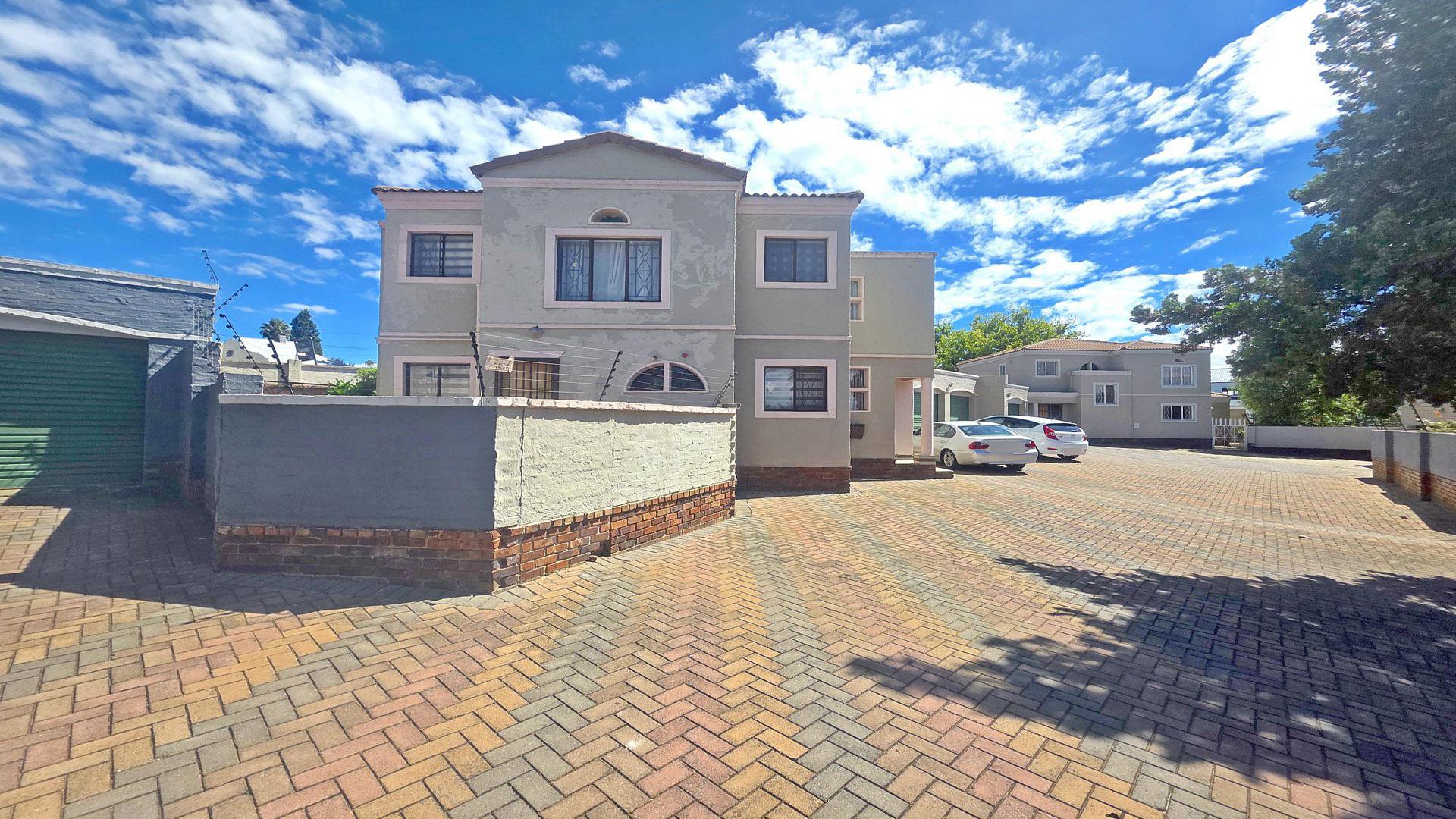 Front View of property in Heidelberg - GP