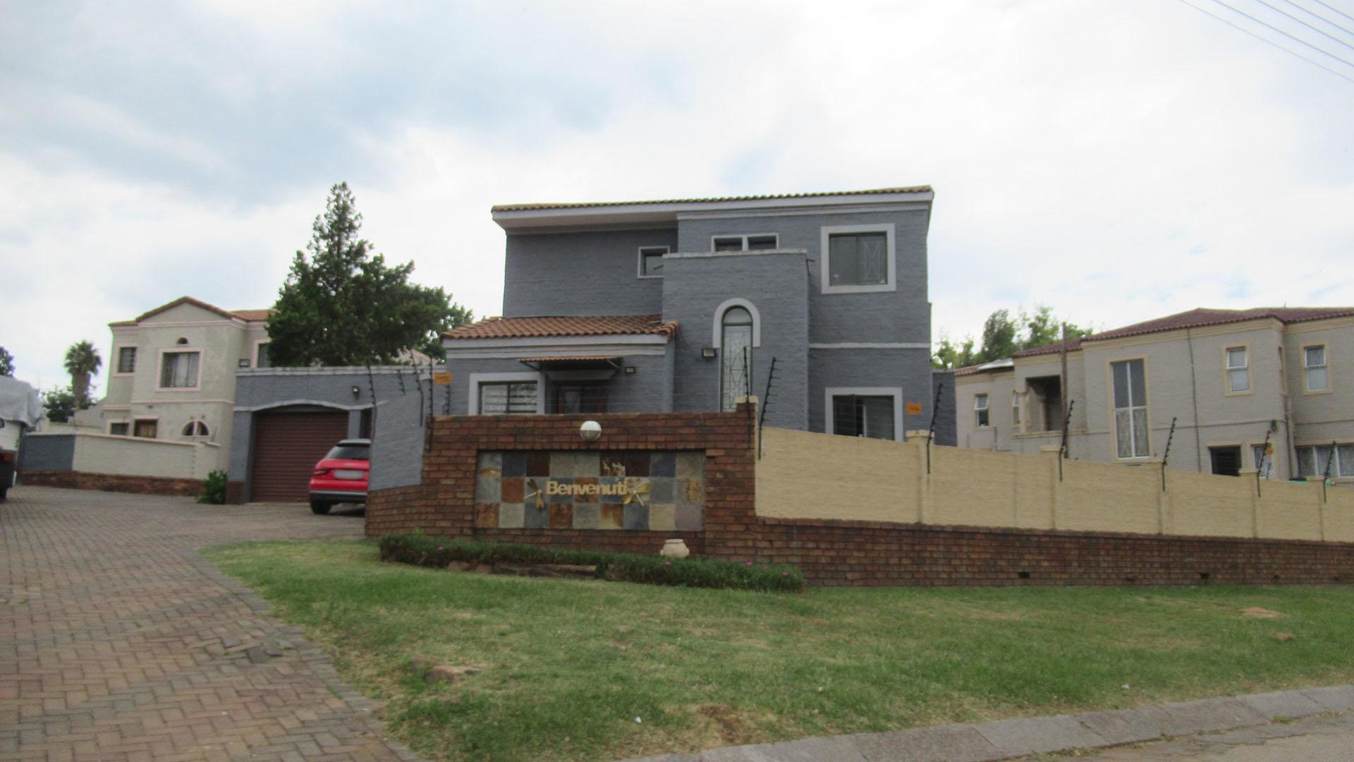 Front View of property in Heidelberg - GP
