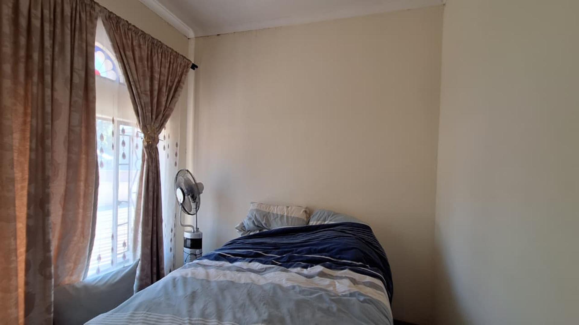 Bed Room 2 - 7 square meters of property in Heidelberg - GP