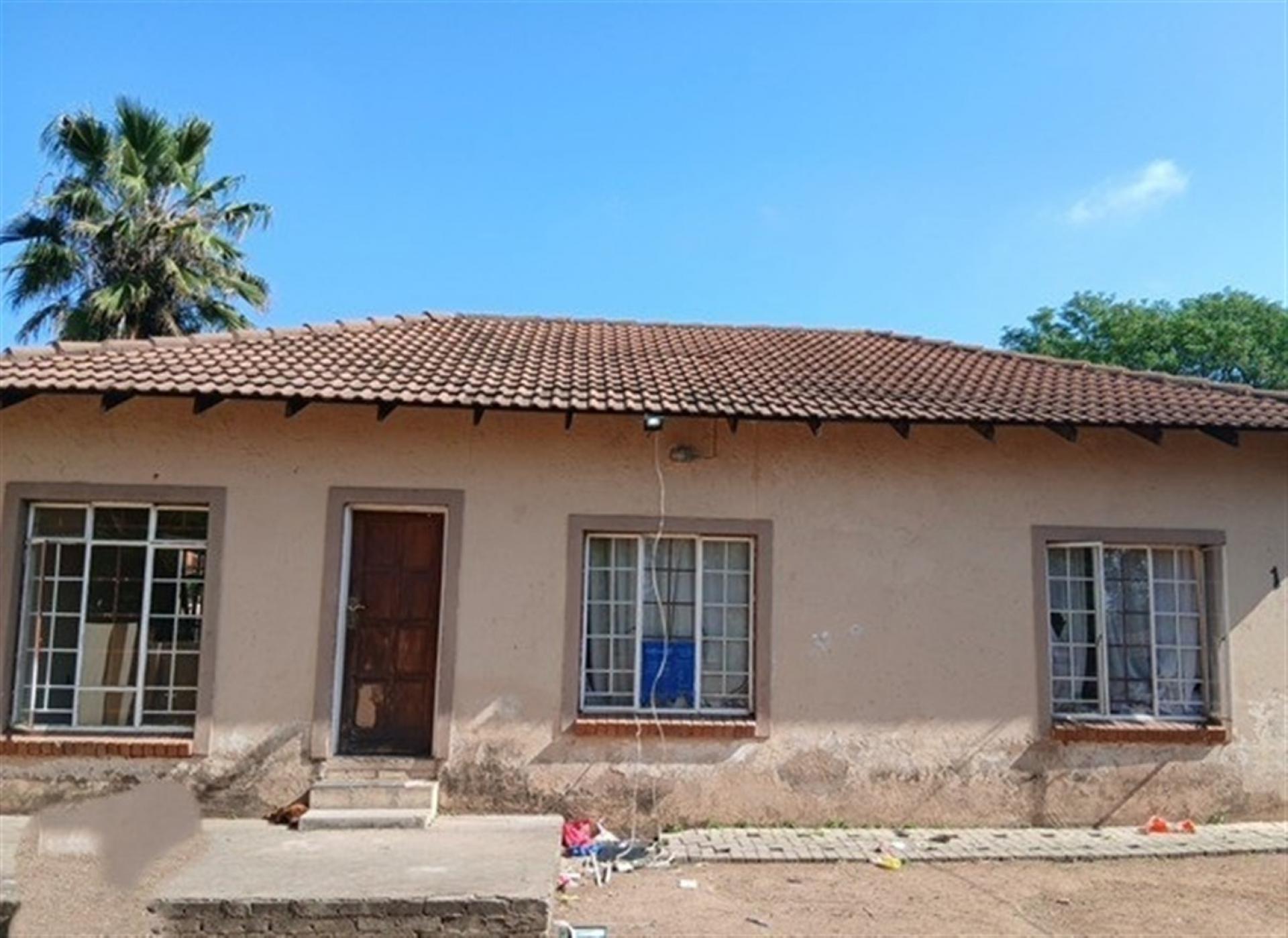 Front View of property in Danville
