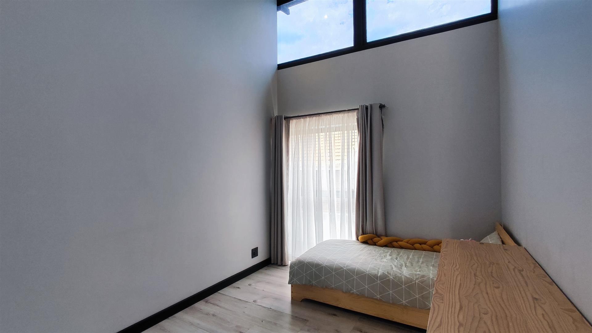 Bed Room 2 - 14 square meters of property in Edenvale