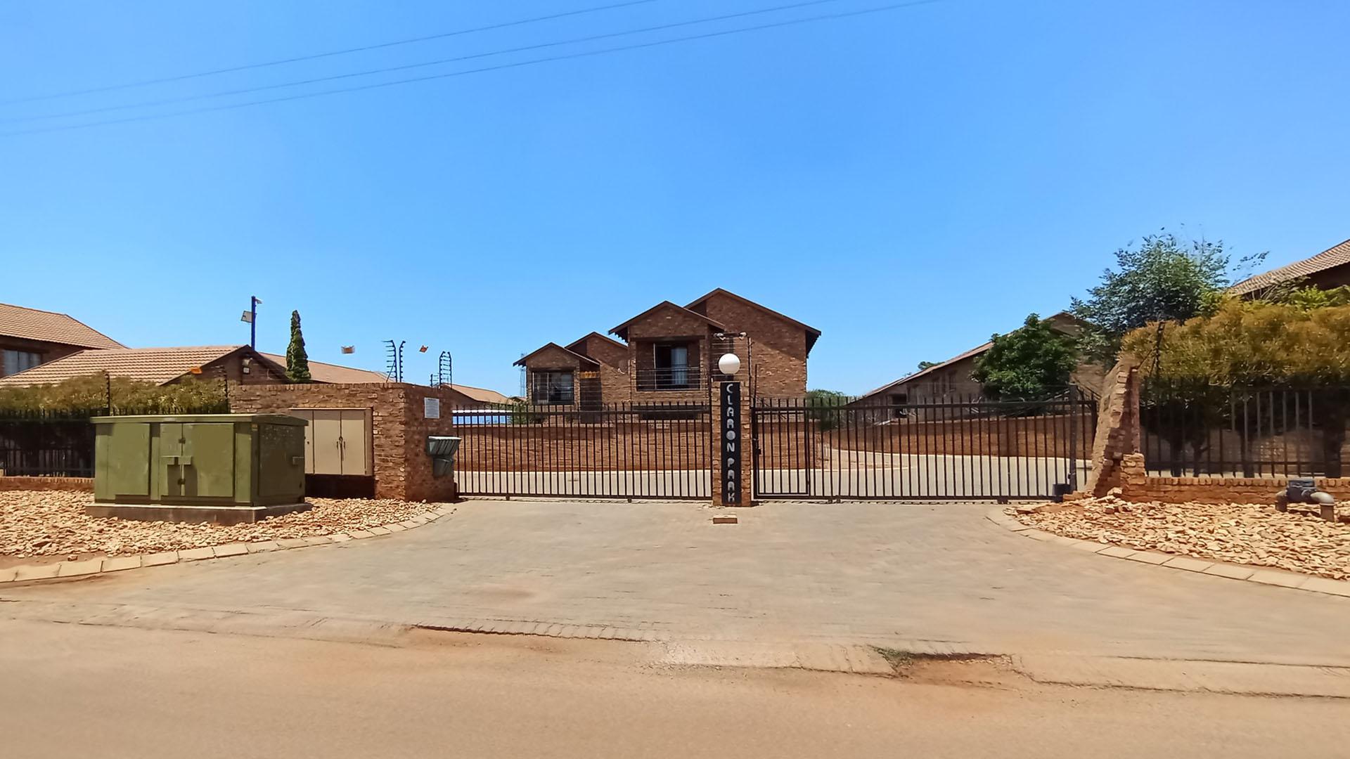 Front View of property in Clarina