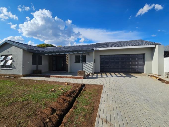 4 Bedroom House for Sale For Sale in Brackenhurst - MR658916