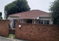 Front View of property in Primrose