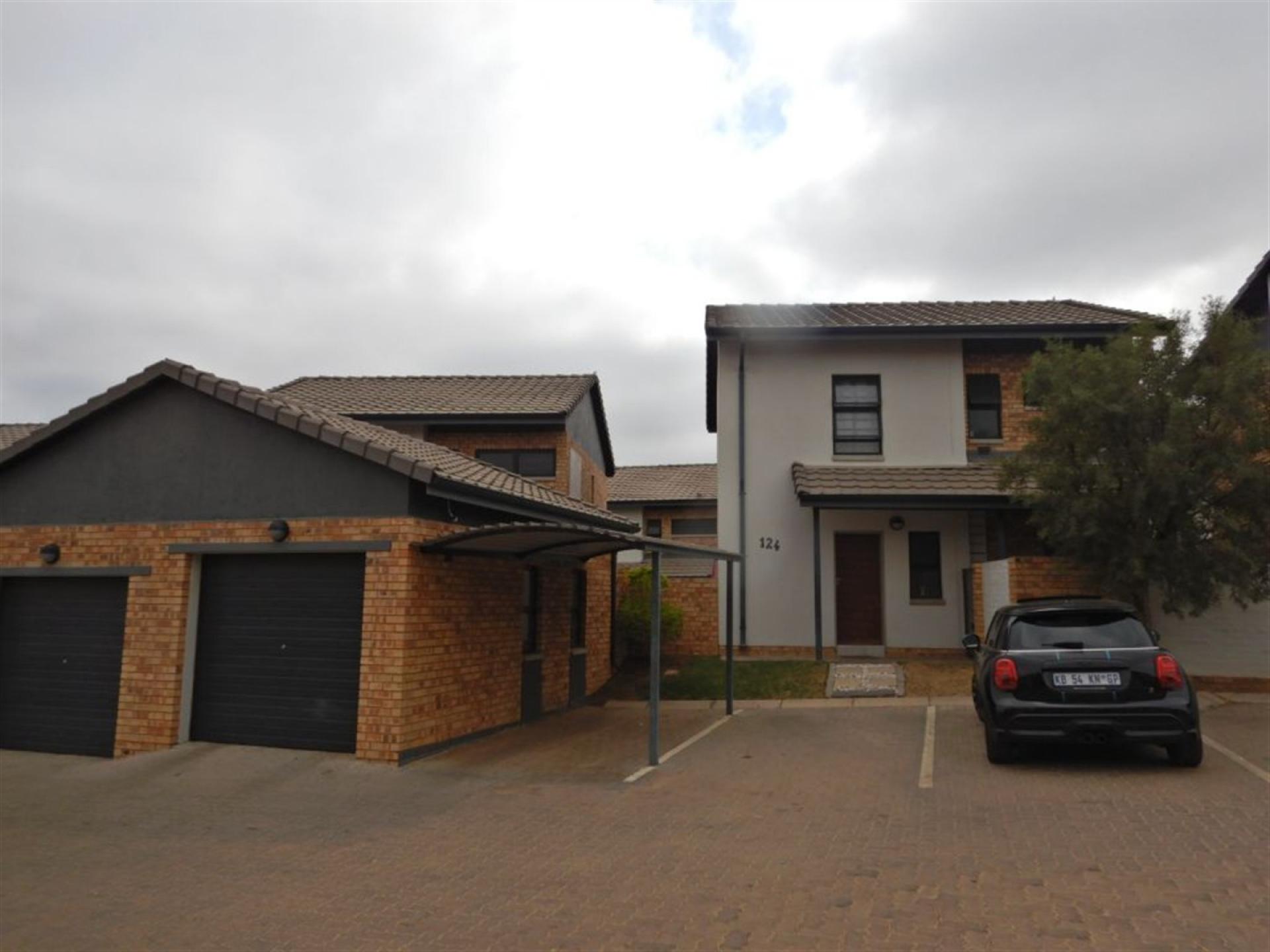 Front View of property in Amberfield