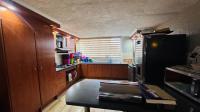 Kitchen of property in Symhurst