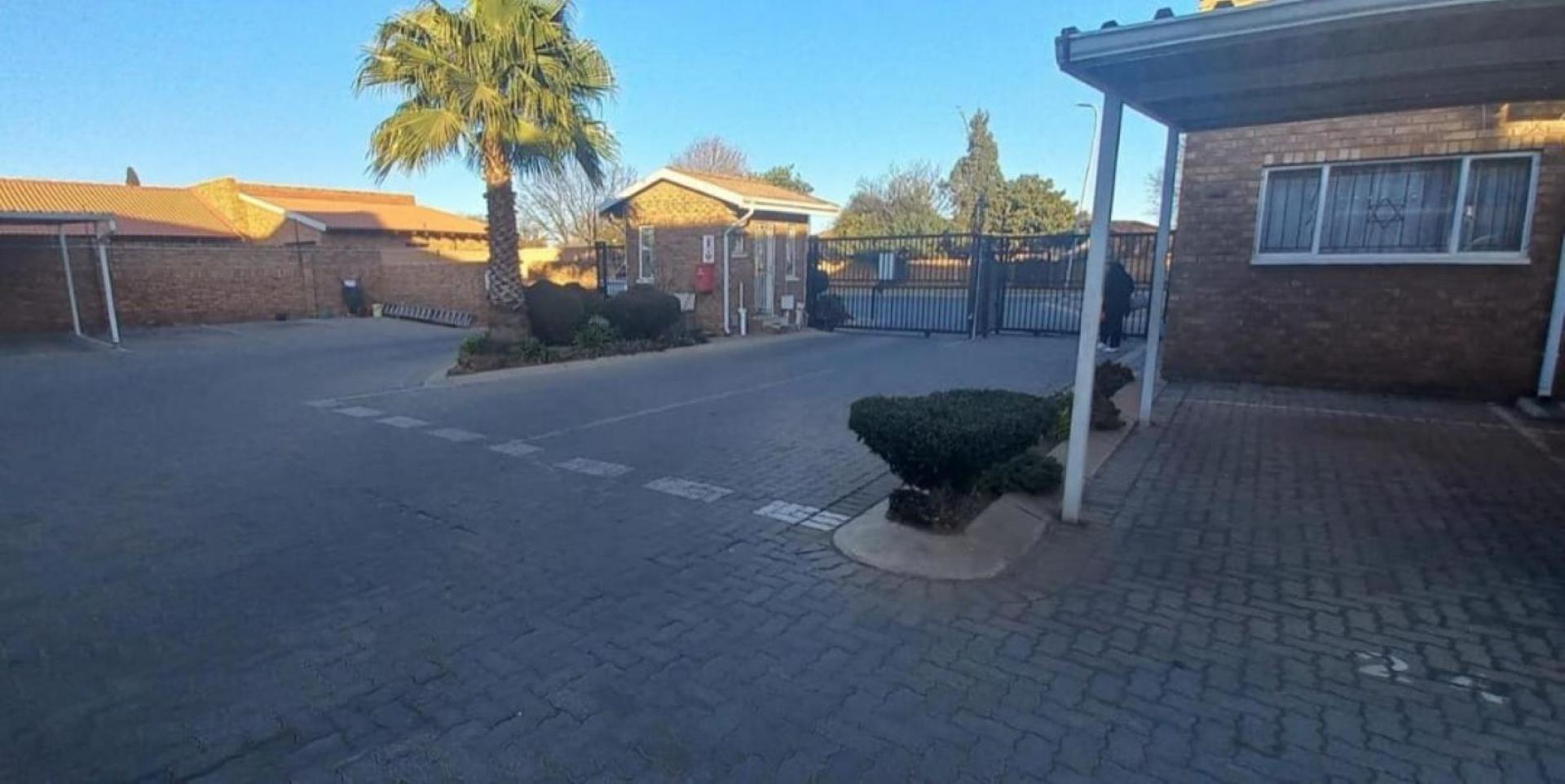  of property in Dalpark