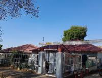 Front View of property in Bezuidenhout Valley
