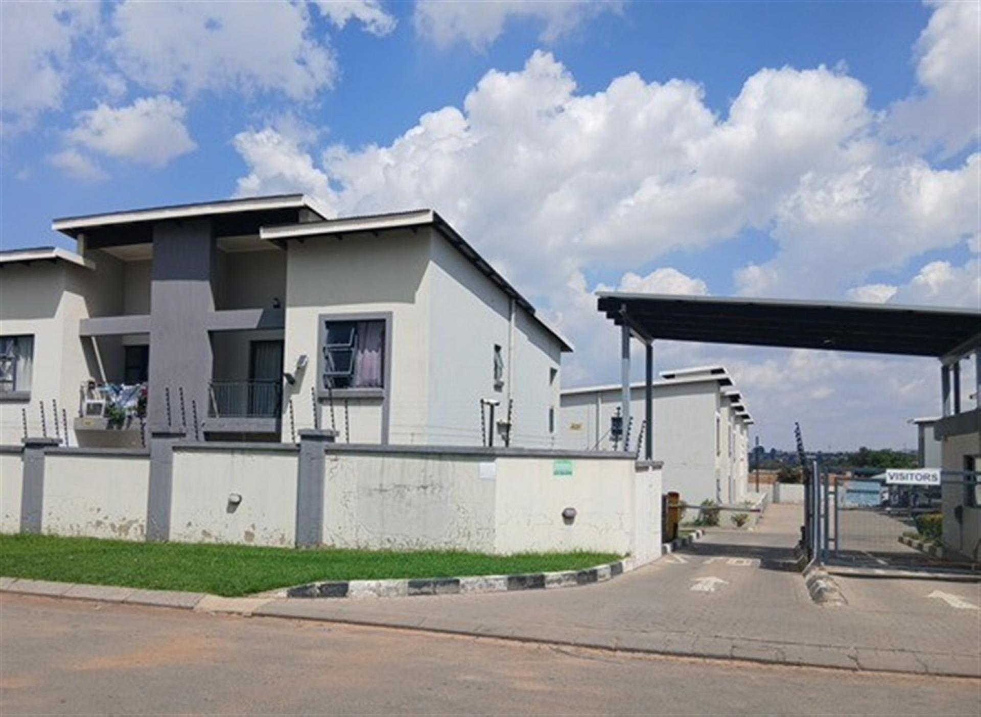 Front View of property in Witpoortjie