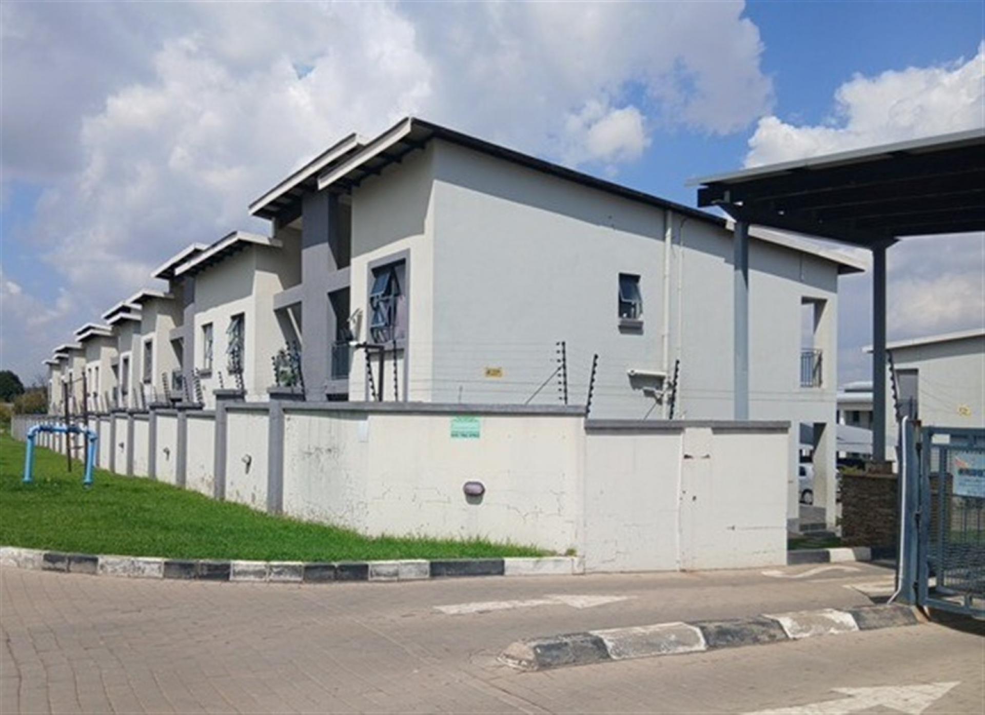 Front View of property in Witpoortjie