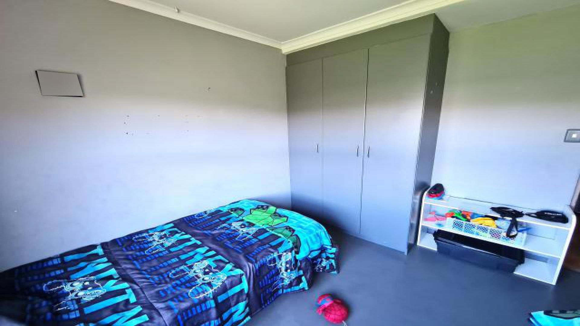 Bed Room 3 of property in Jeffrey's Bay