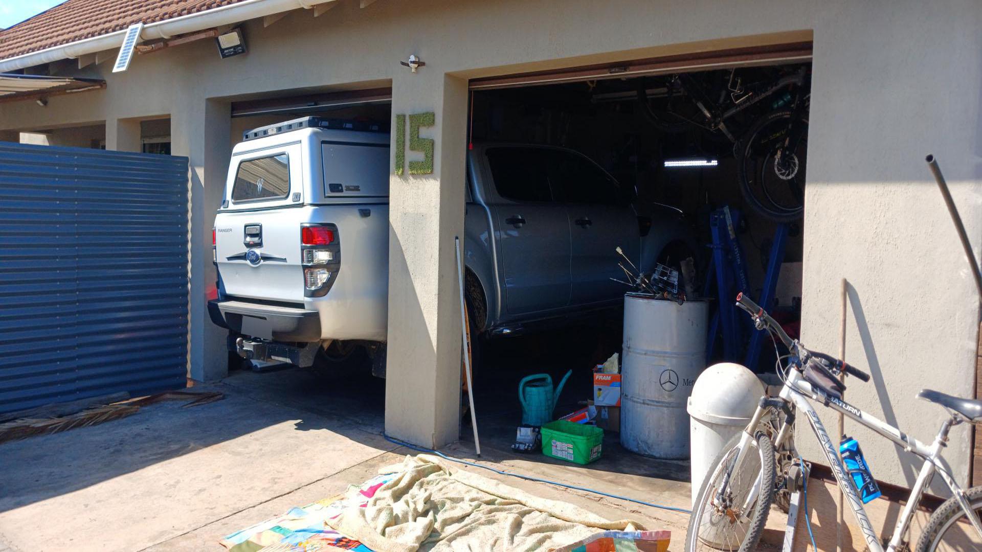 Garage of property in Jeffrey's Bay